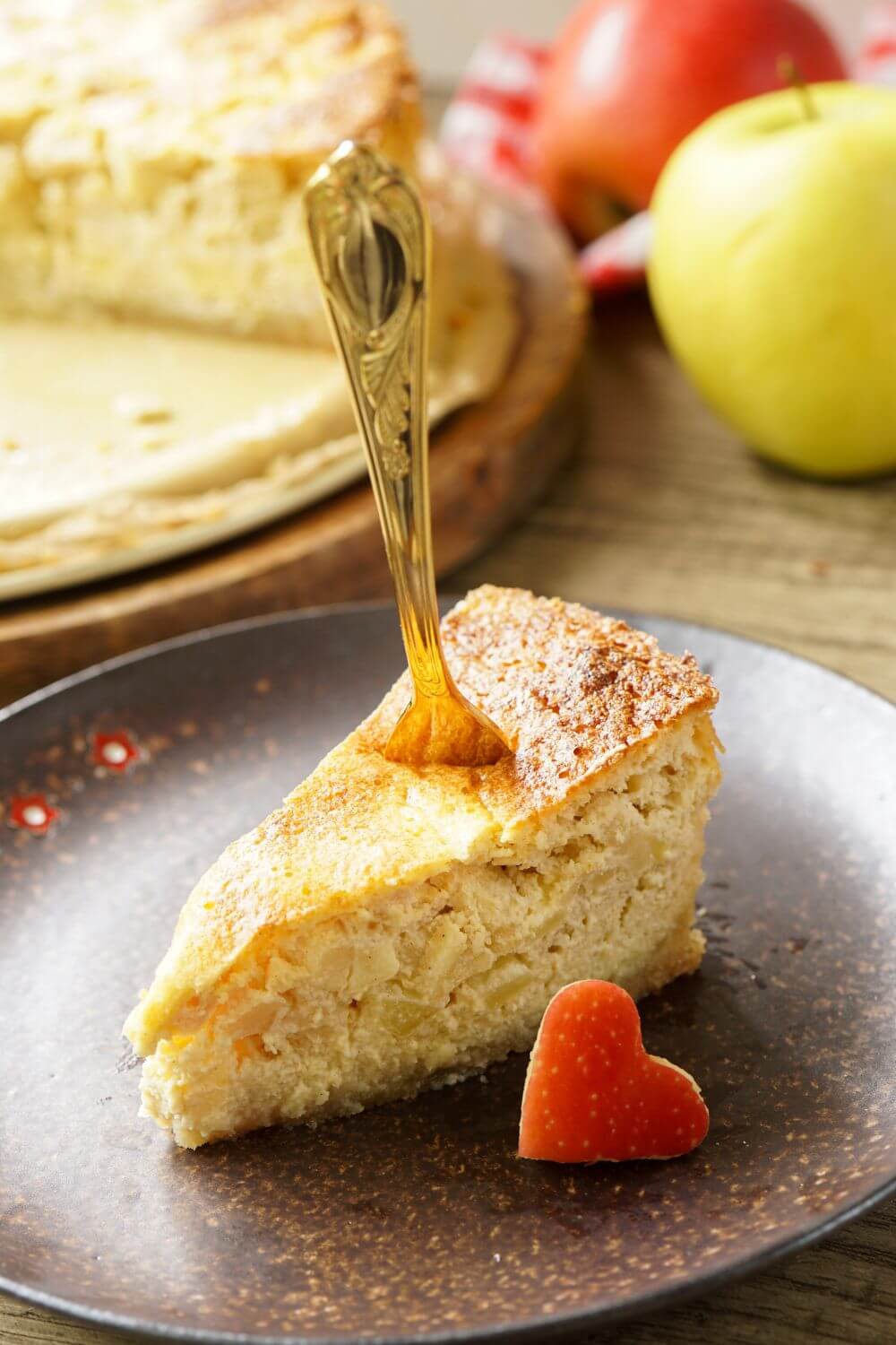 Low Carb-Apfelkuchen mit Schmand Low Carb-Apfelkuchen mit Schmand