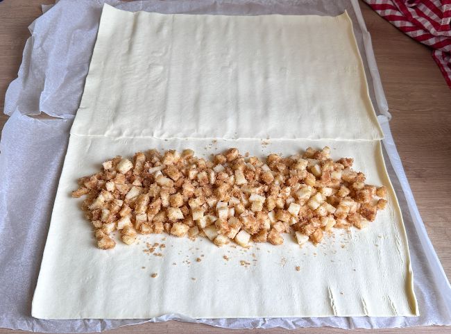 Apfelstrudel mit Bl&auml;tterteig selber machen