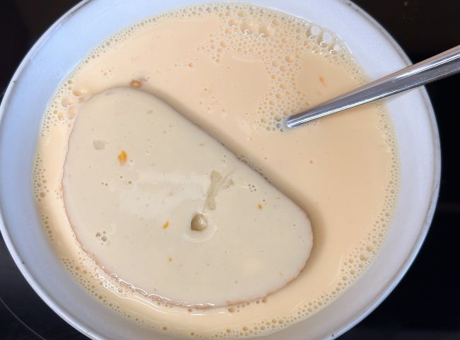 Armer Ritter Br&ouml;tchen einweichen