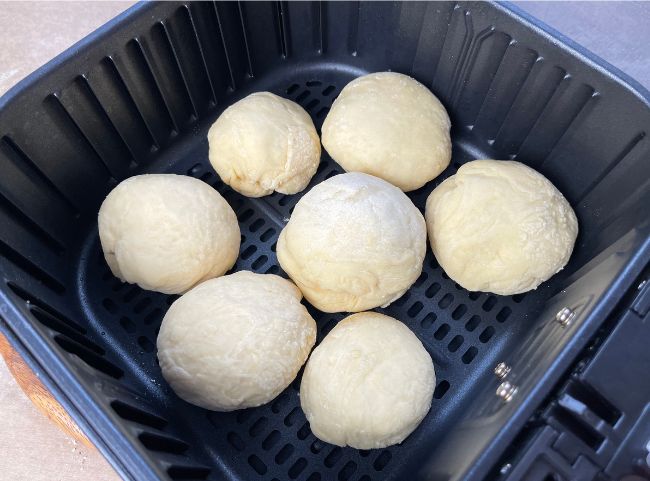 Berliner in der Hei&szlig;luftfritteuse backen