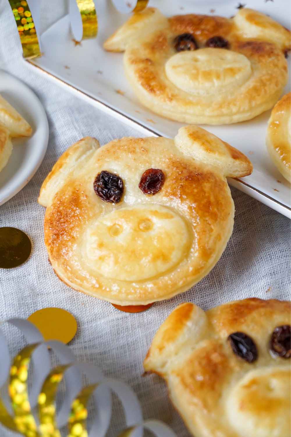 Schnelle Glücksschweinchen aus Blätterteig Schnelle Glücksschweinchen aus Blätterteig