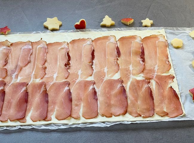 Bl&auml;tterteig Tannenbaum Spie&szlig; Schinken