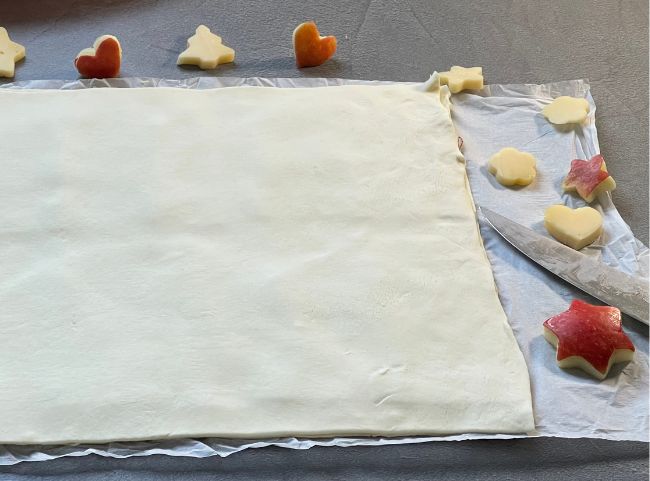 Bl&auml;tterteig Tannenbaum Spie&szlig;e backen
