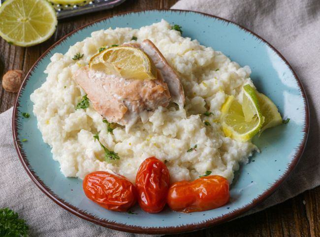 Blumenkohlp&uuml;ree mit Lachs