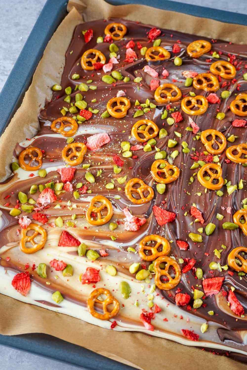 Bruchschokolade selber machen: Das einfachste Rezept! Bruchschokolade selber machen: Das einfachste Rezept!