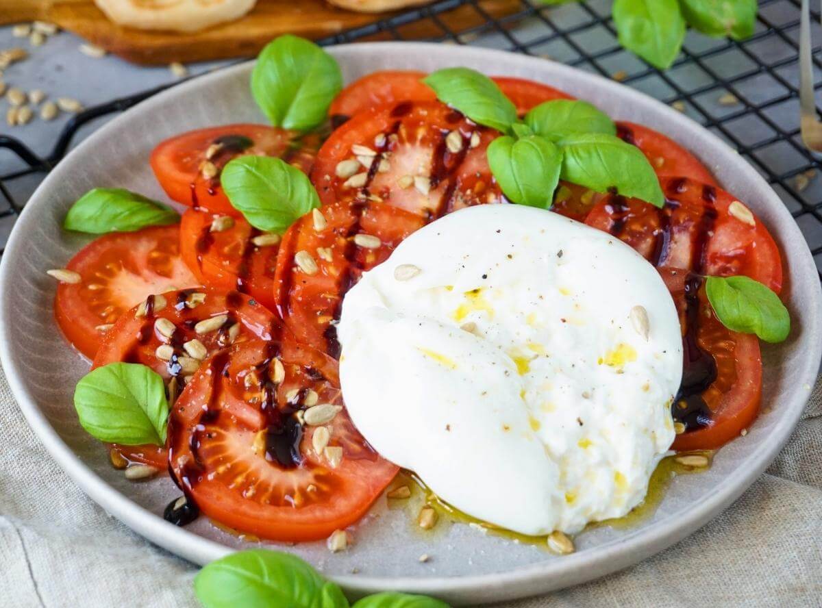 Burrata mit Tomaten