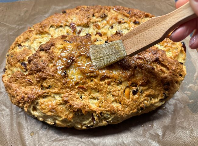 Butterstollen einpinseln Butterstollen einpinseln