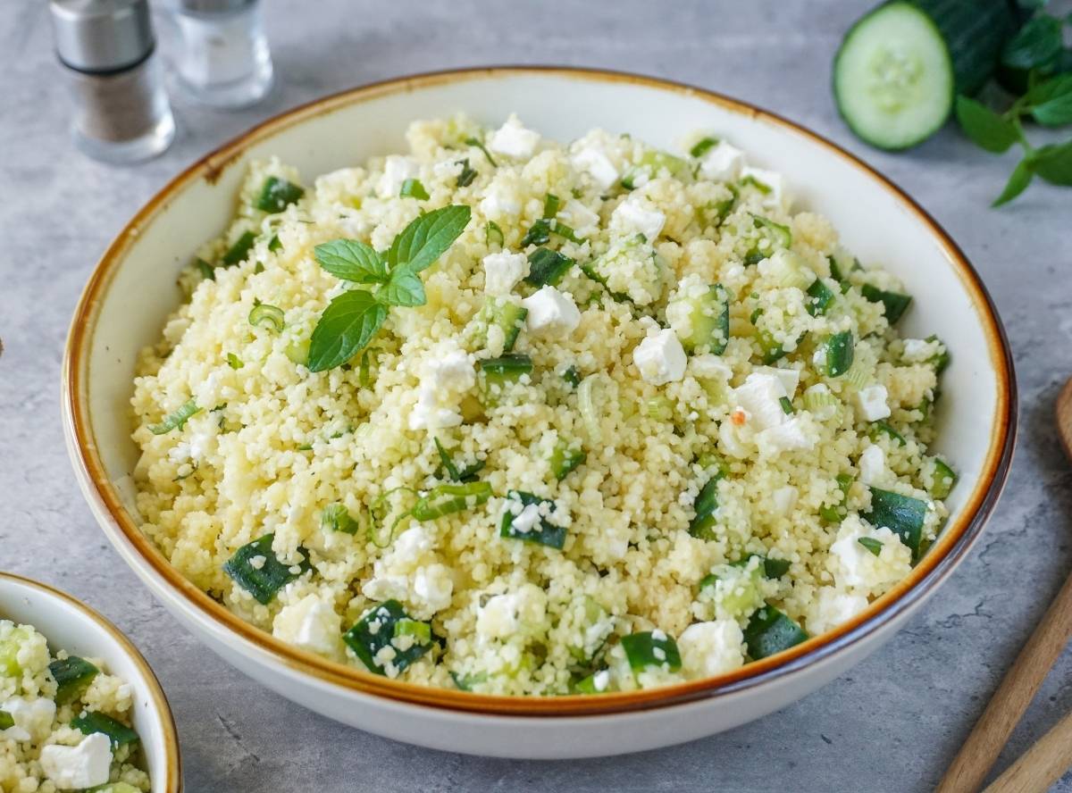 Couscous-Salat mit Feta & Gurke: Schneller Sommer-Hit