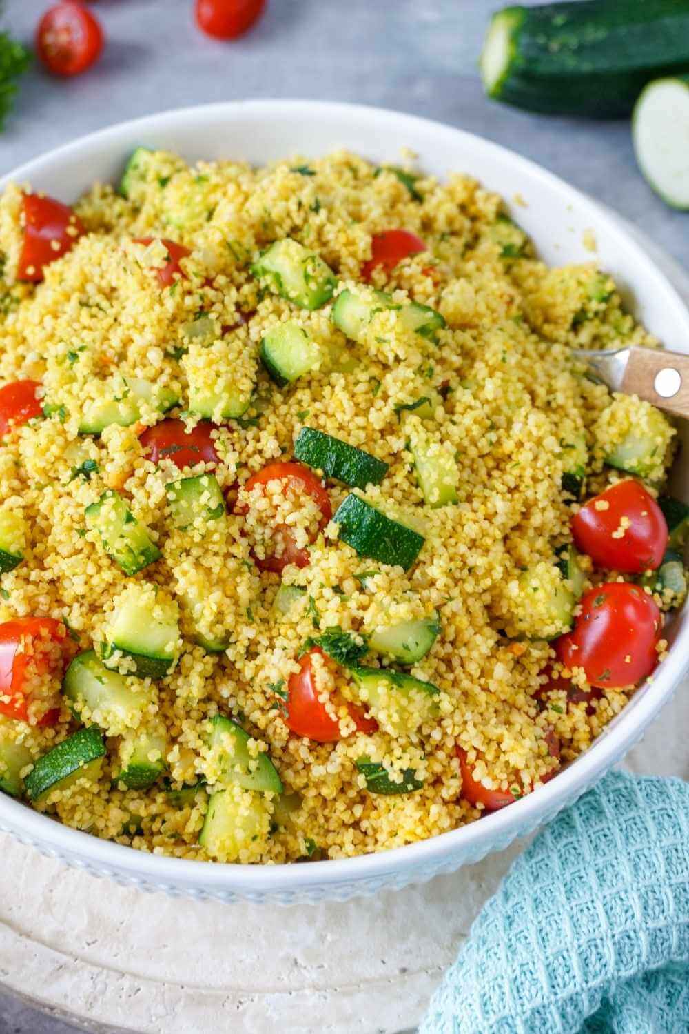 Couscous Salat mit Zucchini Couscous Salat mit Zucchini