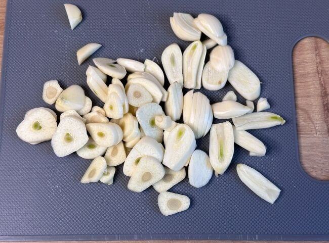 Cremige Knoblauchsuppe - Knoblauch Cremige Knoblauchsuppe - Knoblauch