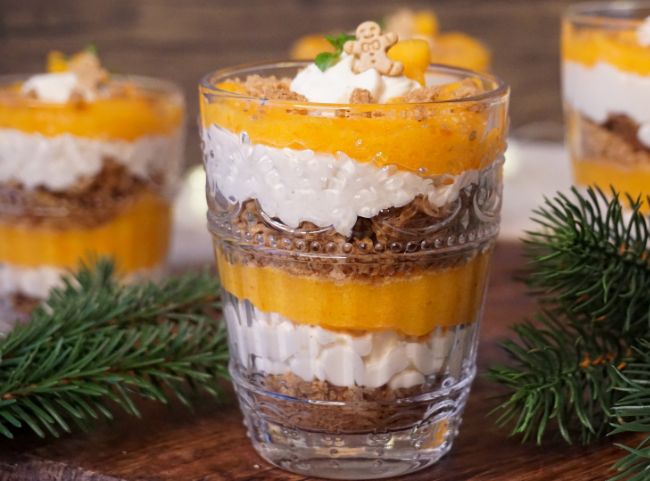 Spekulatius-Dessert mit Kaki
