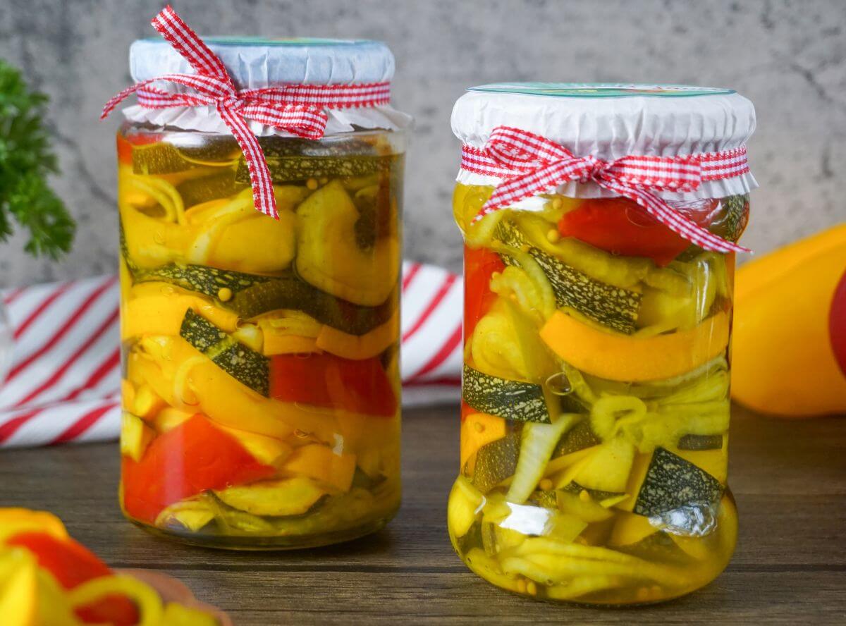 Eingelegte Zucchini süß-sauer