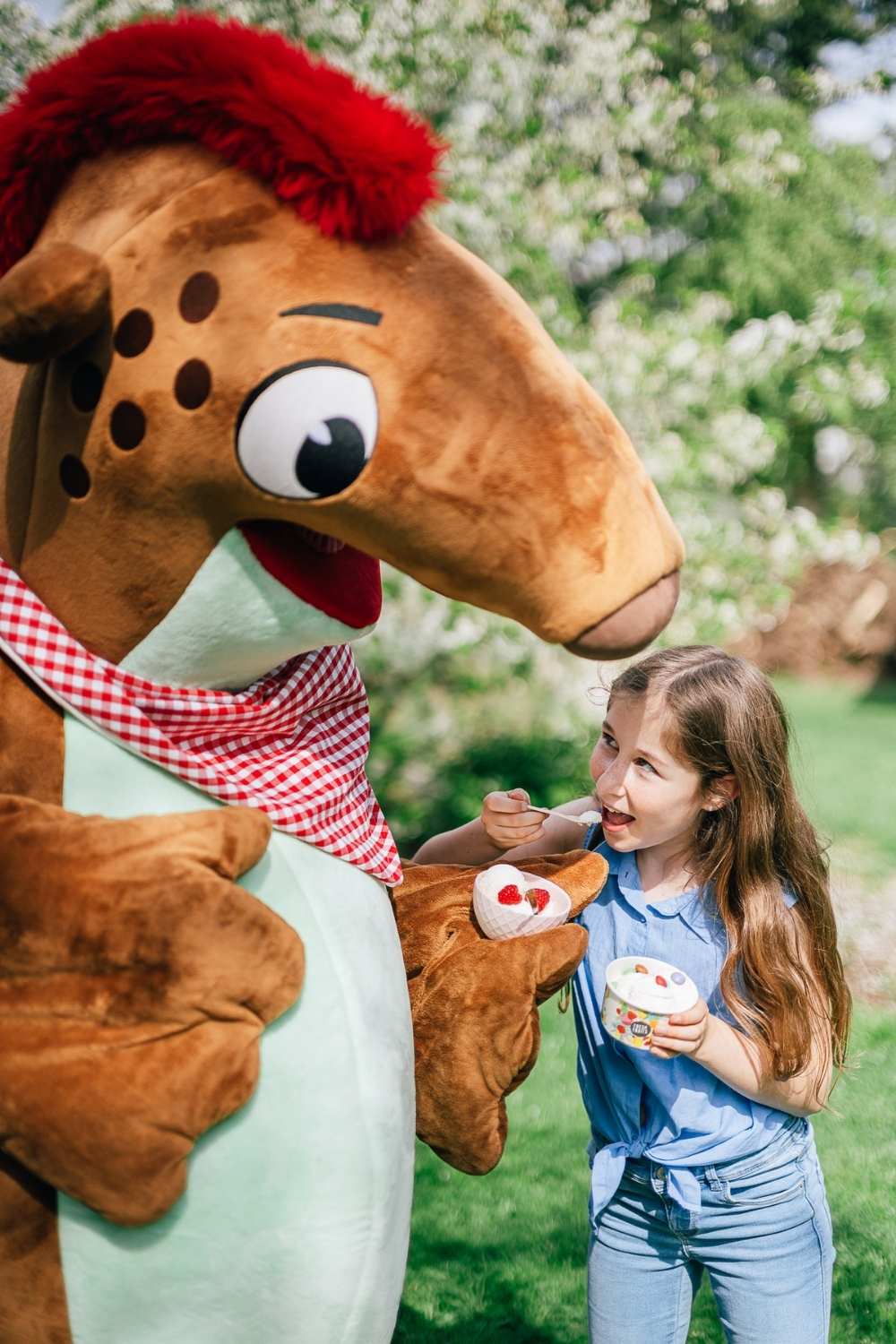 Eis essen Kinder K&ouml;rt
