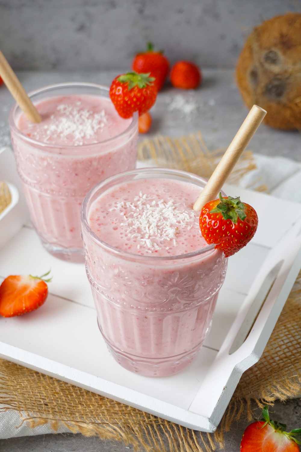 Gesunder Erdbeer Smoothie mit Bananen Gesunder Erdbeer Smoothie mit Bananen