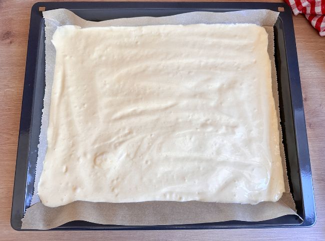 Erdbeer Biskuitrolle backen Erdbeer Biskuitrolle backen