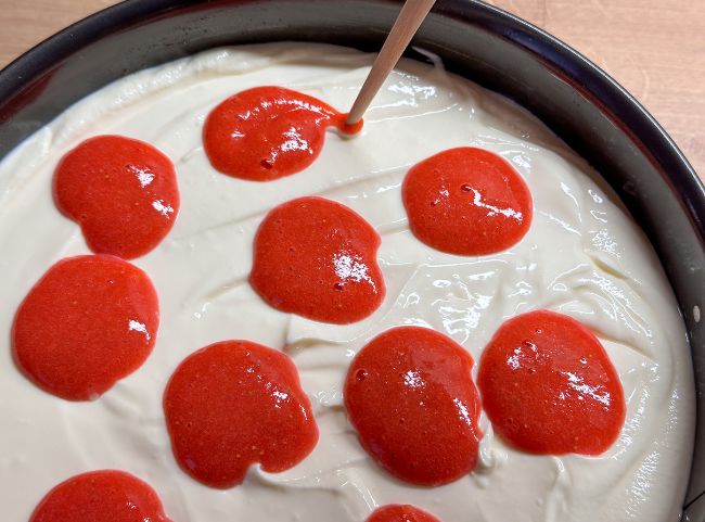 Erdbeer Cheesecake zubereiten Erdbeer Cheesecake zubereiten