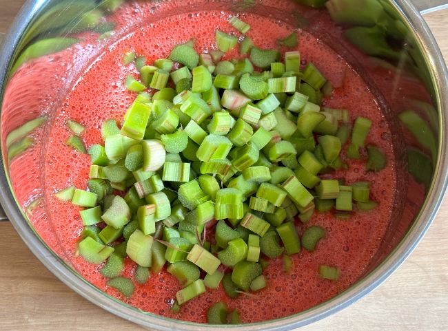 Erdbeer-Rhabarber Marmelade kochen Erdbeer-Rhabarber Marmelade kochen