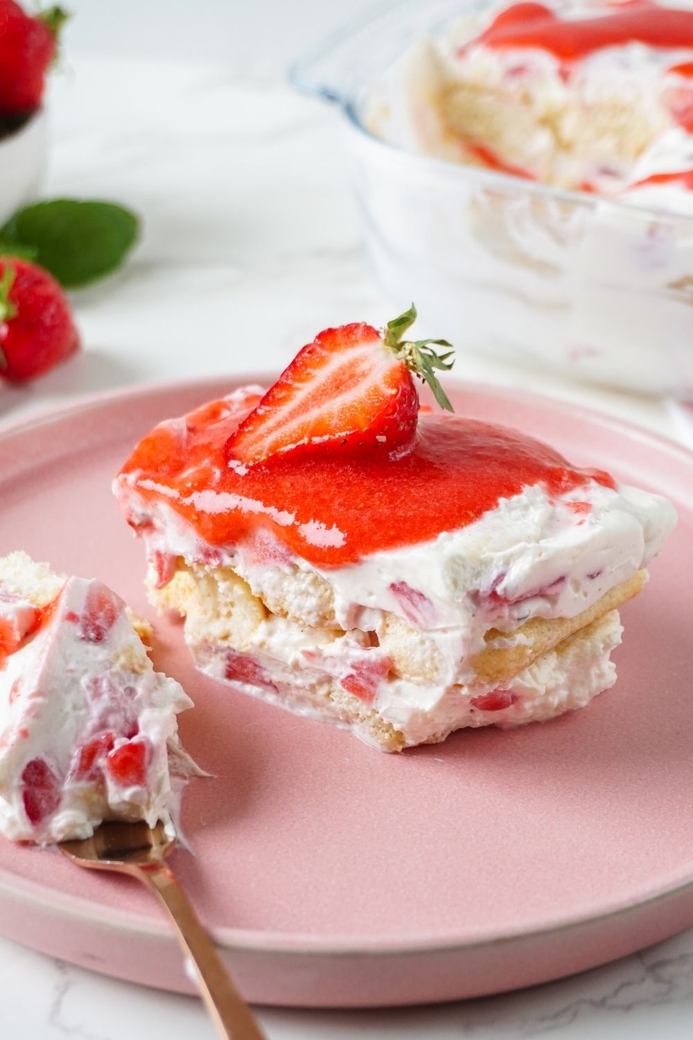 Erdbeer-Tiramisu – Liebe auf den ersten Löffel Erdbeer-Tiramisu – Liebe auf den ersten Löffel