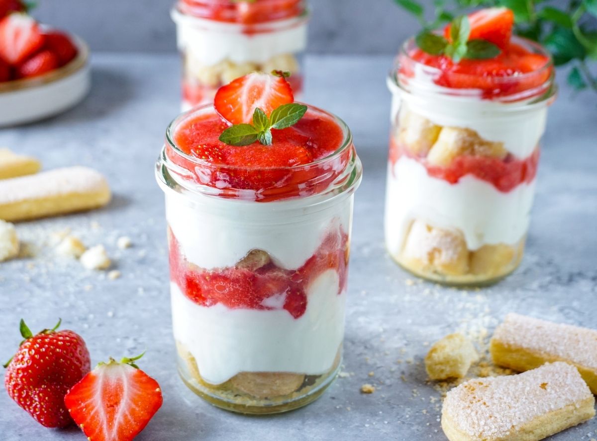 Erdbeer-Tiramisu im Glas – fruchtig leicht & so lecker