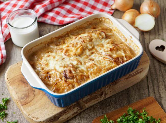 Zwiebel-Sahne-Hähnchen Zwiebel-Sahne-Hähnchen
