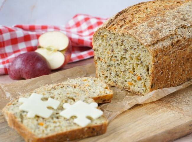 Apfel-Möhren-Körnerbrot Apfel-Möhren-Körnerbrot