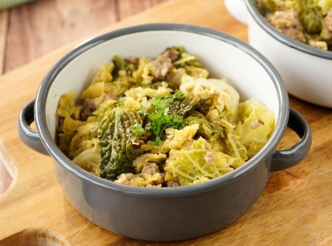 Wirsingeintopf mit Hackfleisch Wirsingeintopf mit Hackfleisch