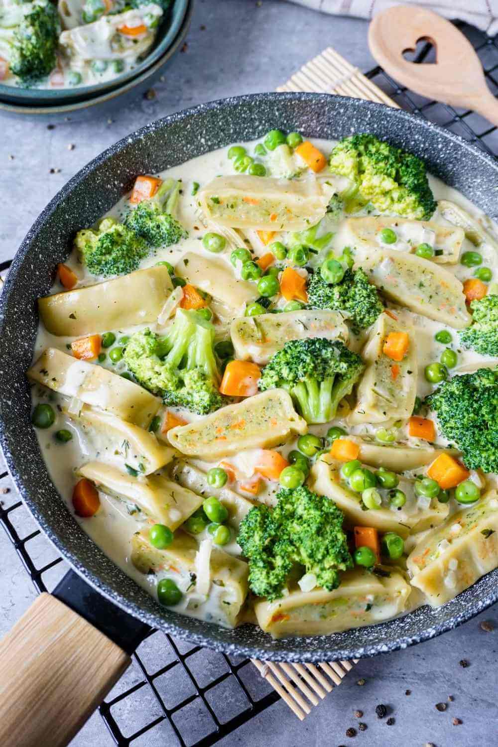 Maultaschen in Käse-Sahne-Soße Maultaschen in Käse-Sahne-Soße