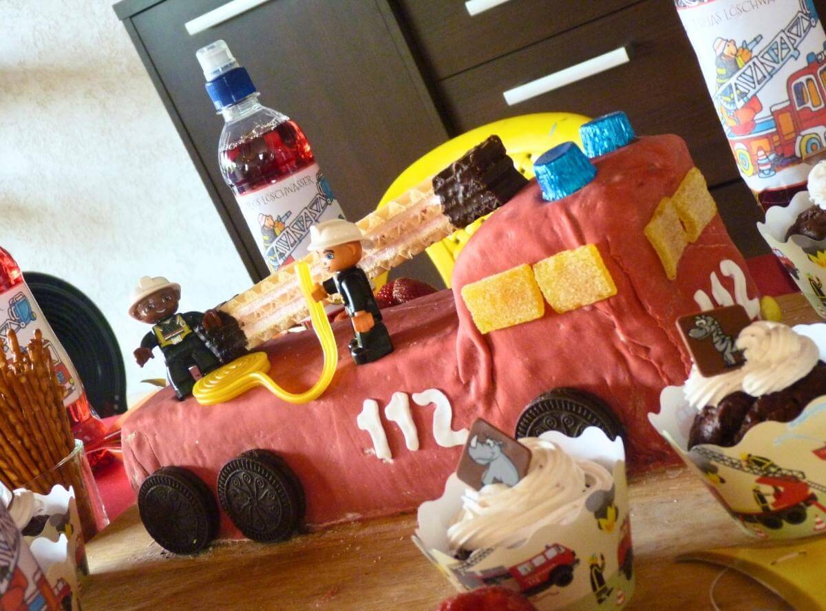 Feuerwehrauto-Kuchen Kindergeburtstag