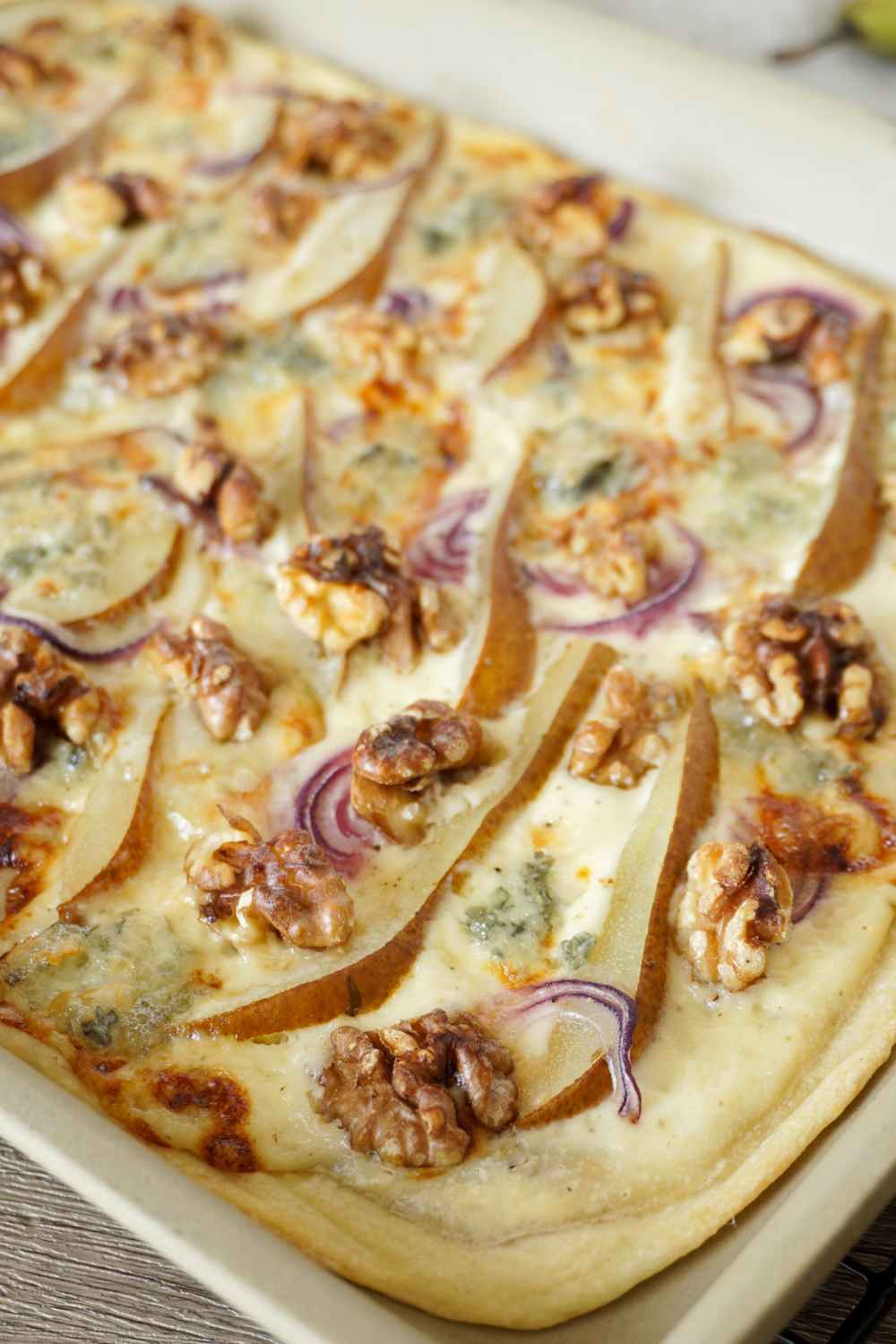 Flammkuchen Birne Gorgonzola Flammkuchen Birne Gorgonzola