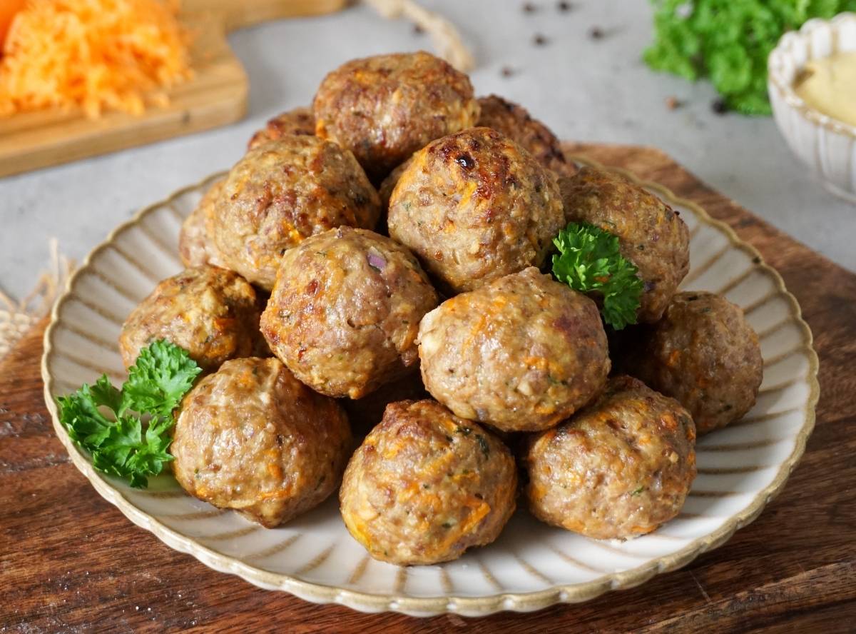 Frikadellen mit Gemüse