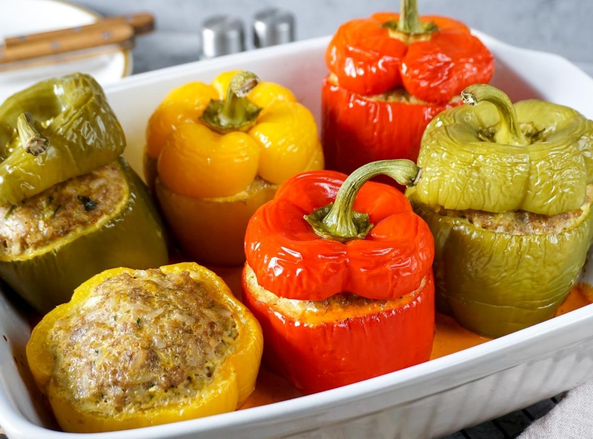 Gefüllte Paprika mit Reis und Hackfleisch Gefüllte Paprika mit Reis und Hackfleisch