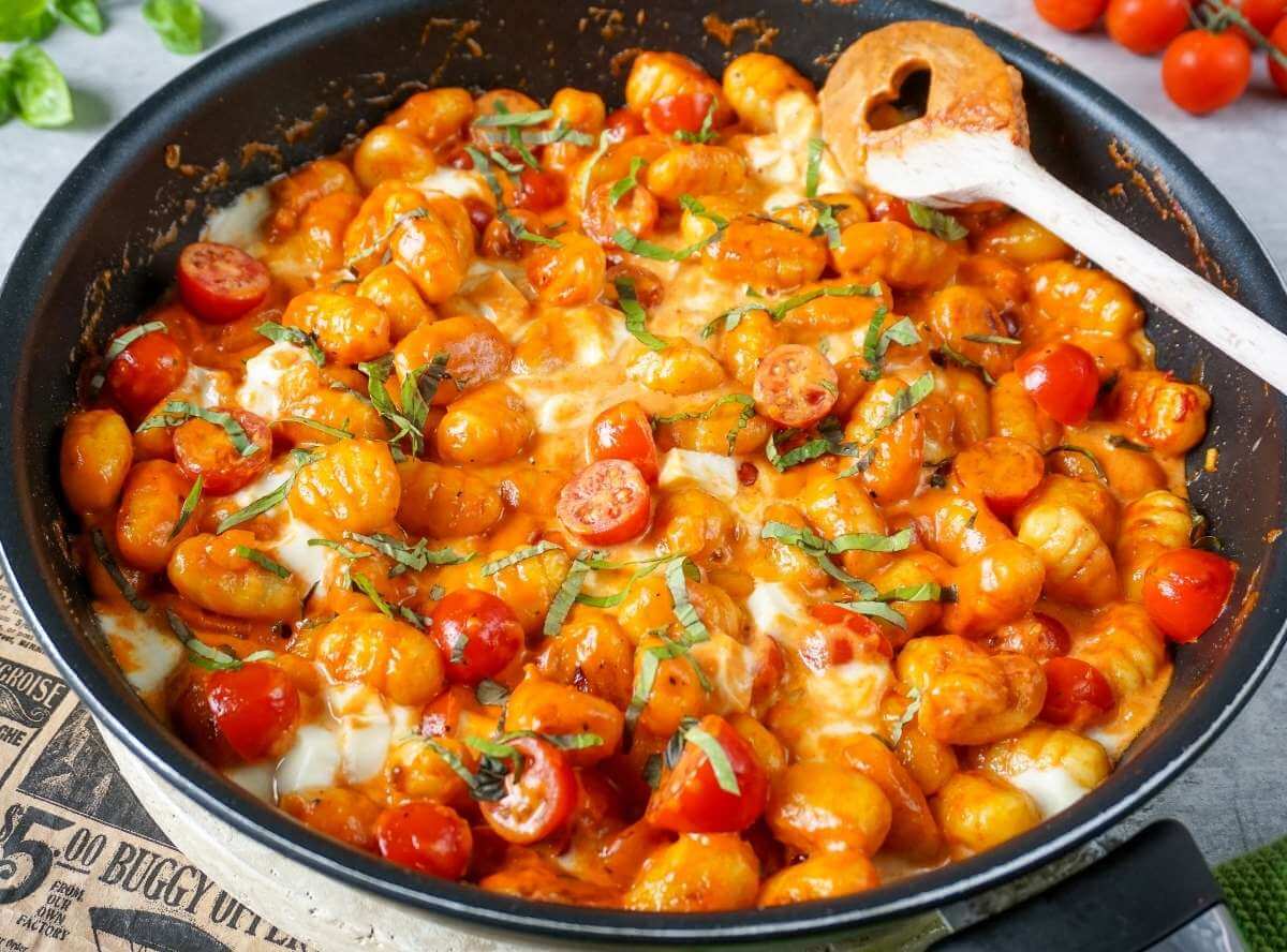 Gnocchi Pfanne Tomate-Mozzarella