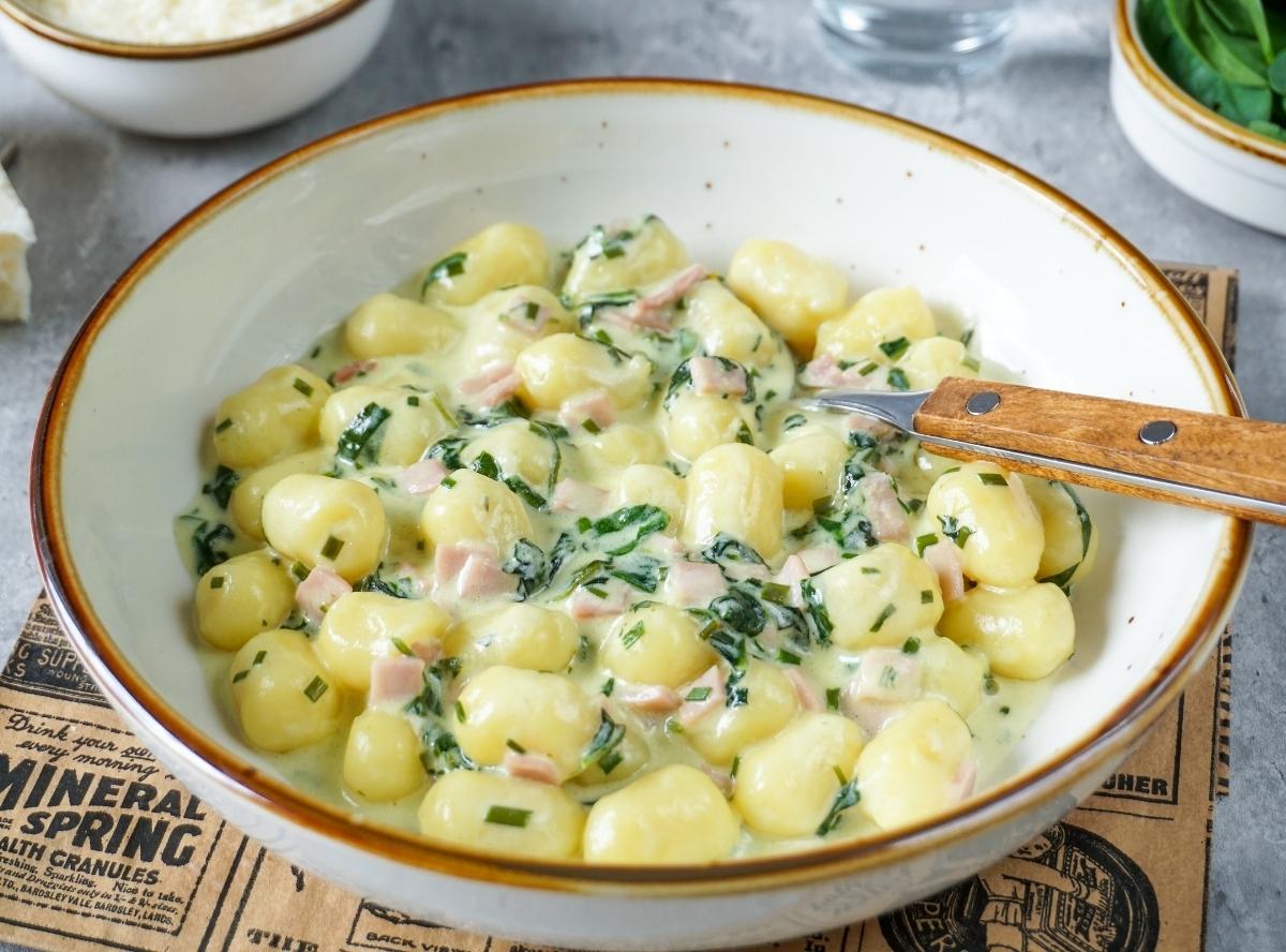 Gnocchi mit Schinken-Sahne-Sauce