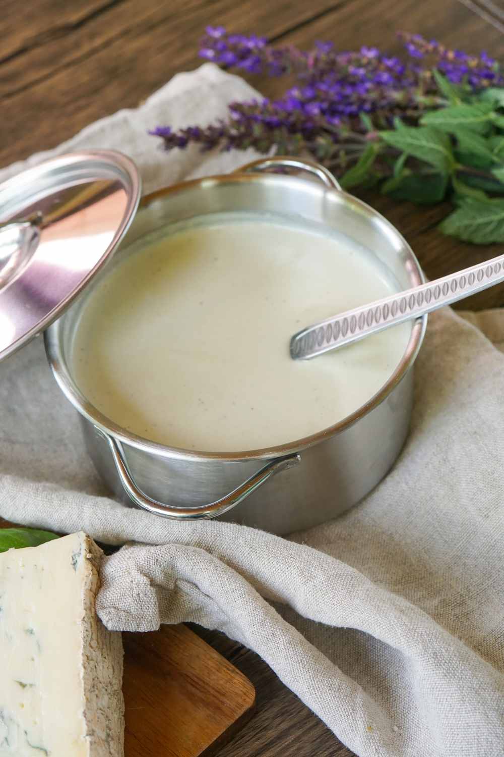 Gorgonzolasoße mit Sahne Gorgonzolasoße mit Sahne