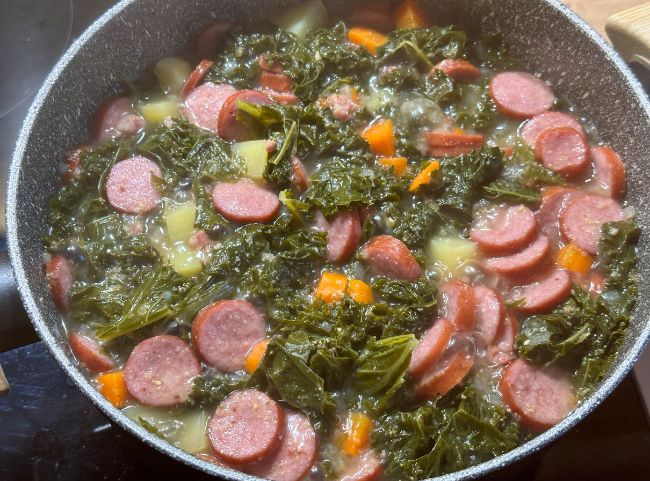 Gr&uuml;nkohleintopf kochen