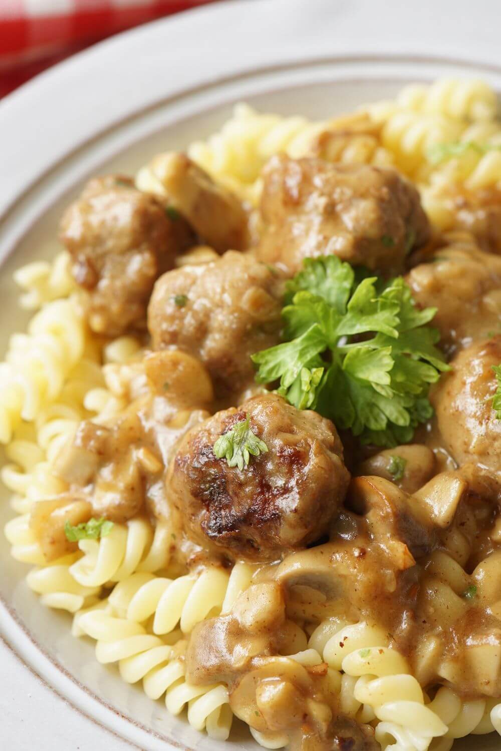 Jägerklösschen mit Champignons Jägerklösschen mit Champignons