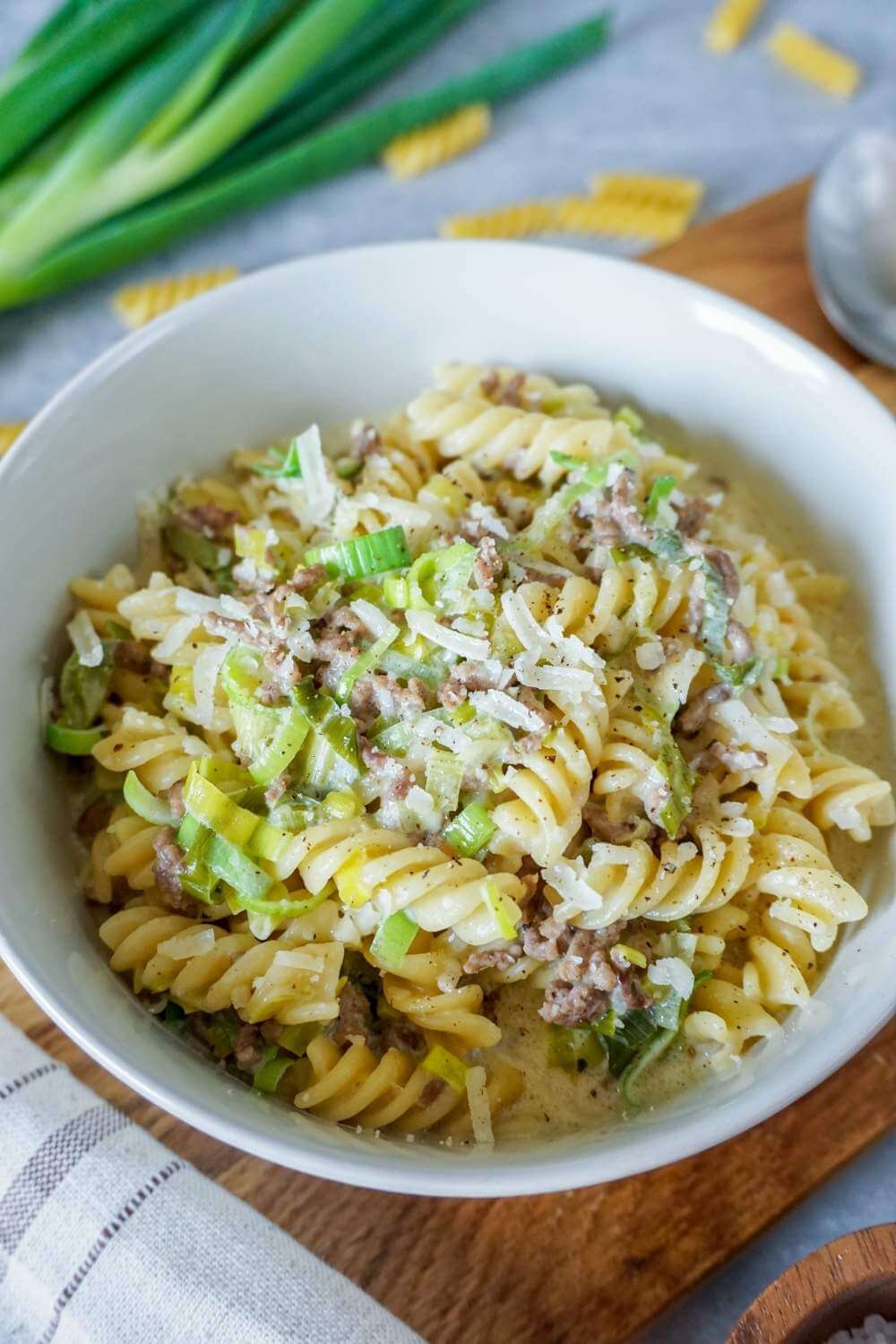 Käse-Lauch-Nudeln mit Hack Käse-Lauch-Nudeln mit Hack