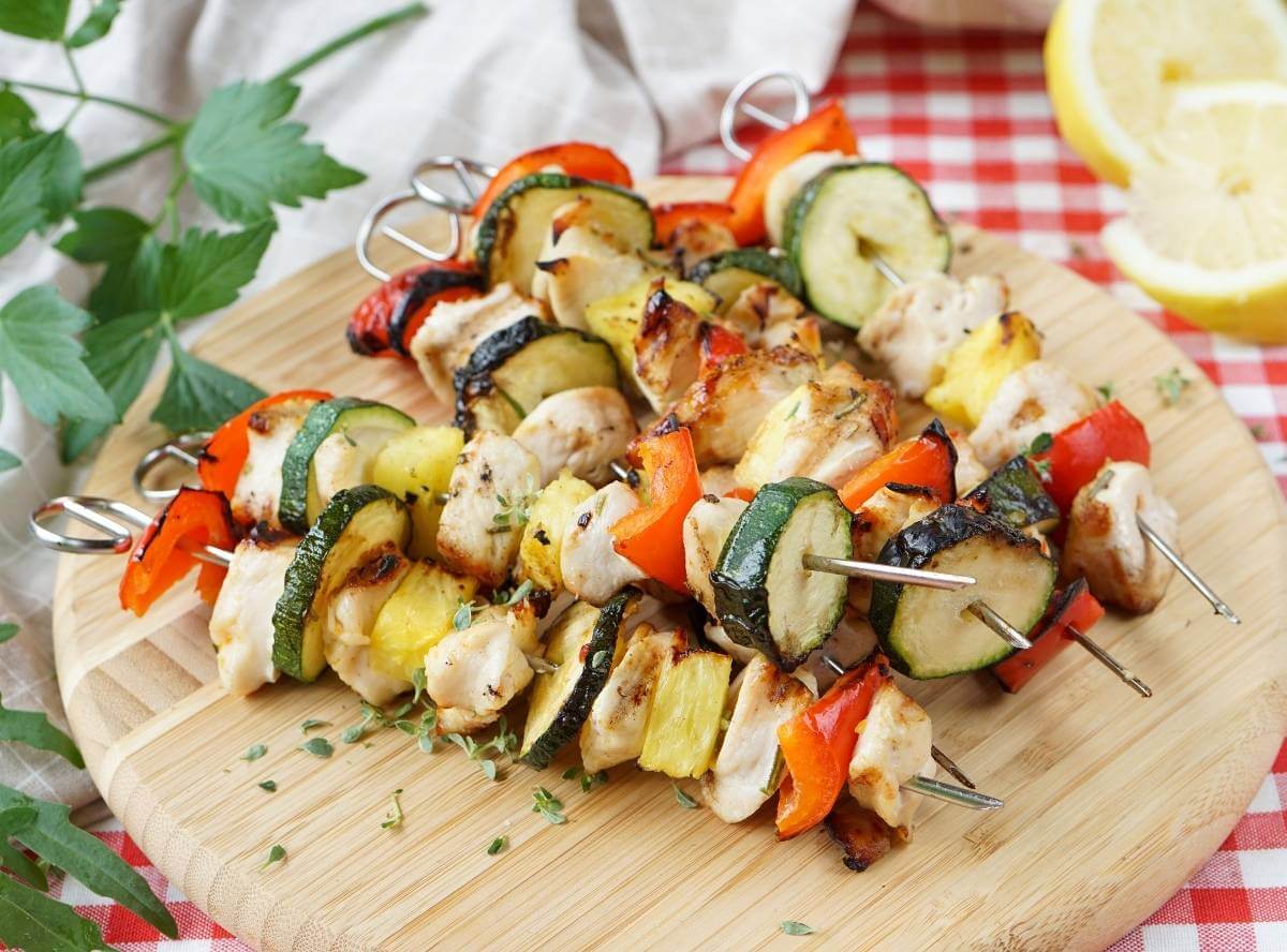 Hähnchenspieße – einfach mariniert für den Grill