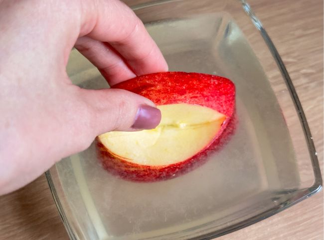 Halloween-Gebiss Apfel Zitronenwasser Halloween-Gebiss Apfel Zitronenwasser