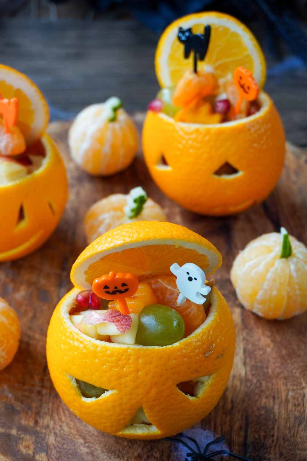 Halloween Orangen K&uuml;rbis schnitzen