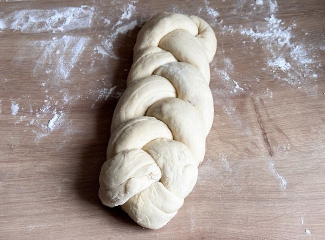 Hefezopf einfach backen Hefezopf einfach backen