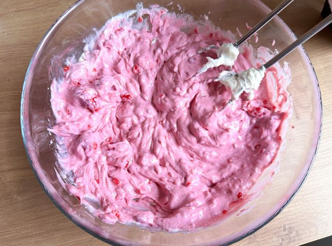 Himbeer-Quark verrühren Himbeer-Quark verrühren