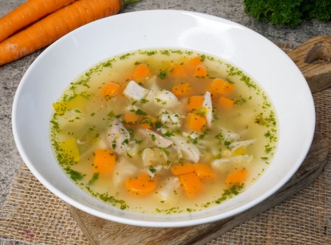 H&uuml;hnersuppe bei Erk&auml;ltung