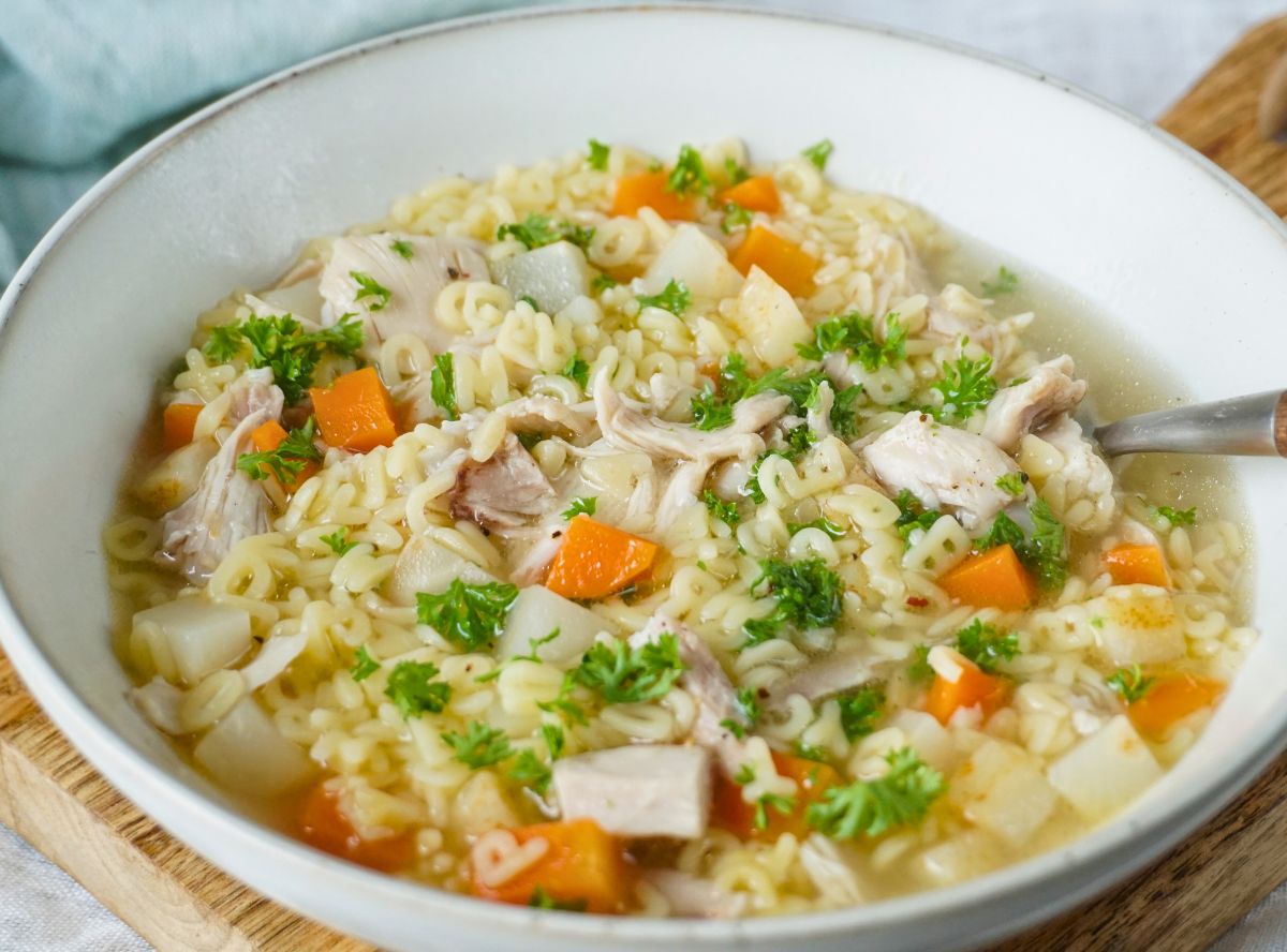 Die Hühnersuppe meiner Oma – wohltuend & einfach