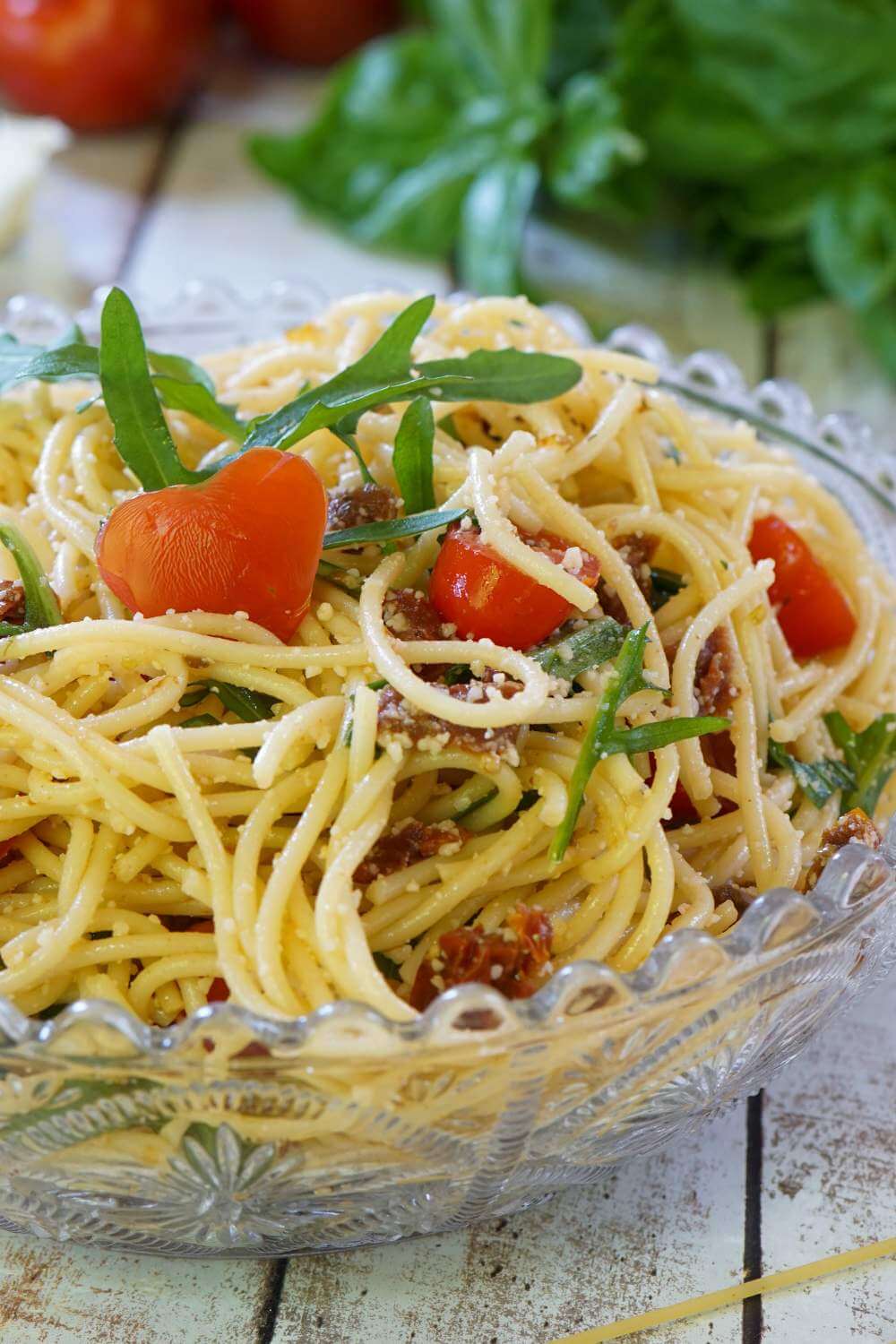 Einfacher Spaghettisalat nach italienischer Art Einfacher Spaghettisalat nach italienischer Art