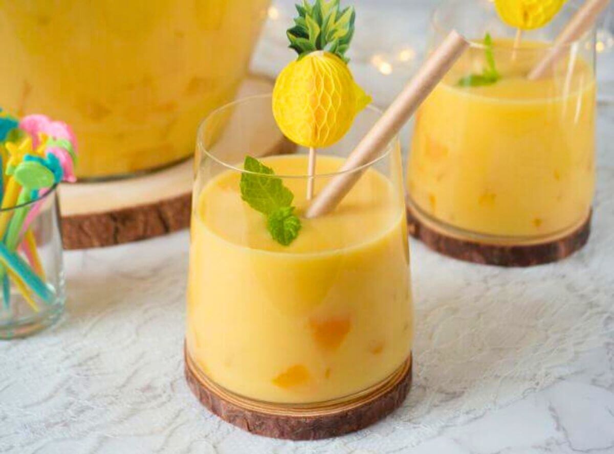 Joghurt-Bowle mit Pfirsich