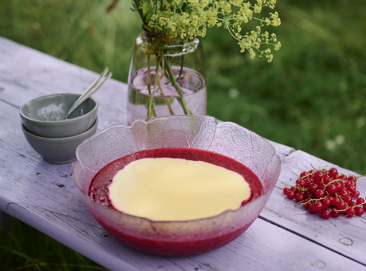 Rezept für Johannisbeeren: Johannisbeersoße mit Pudding