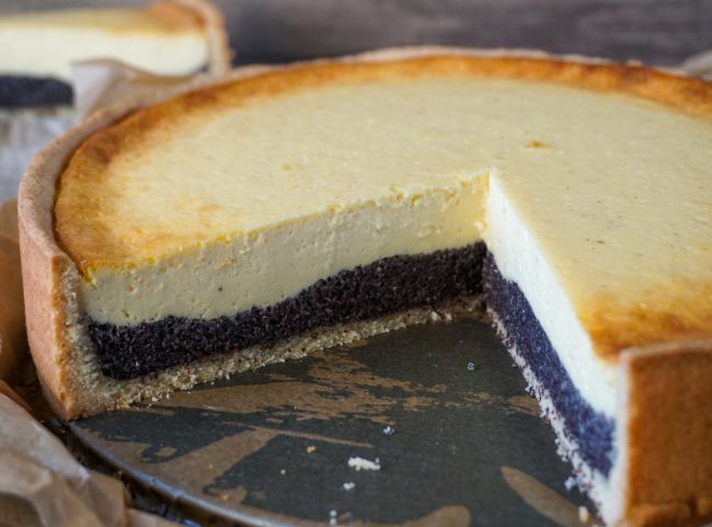 K&auml;sekuchen mit Mohn