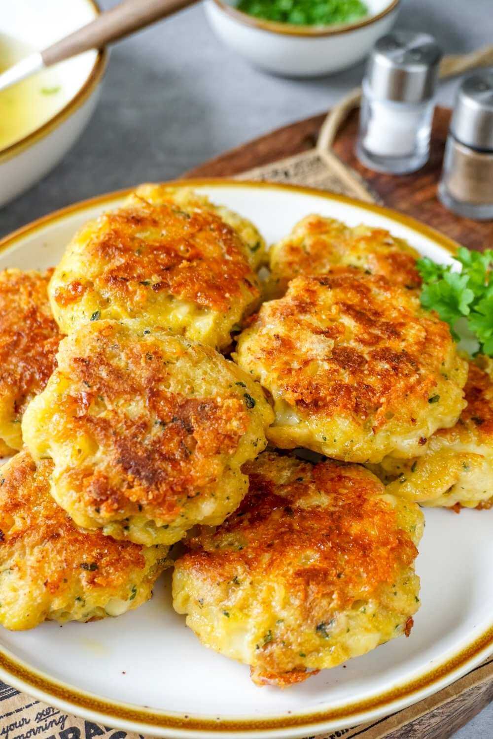 Kaspressknödel – wunderbar würzig & köstlich käsig Kaspressknödel – wunderbar würzig & köstlich käsig