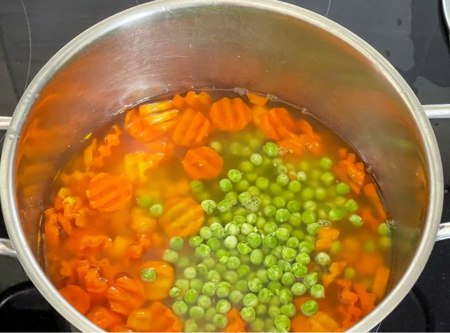 Klare Gemüsesuppe Klare Gemüsesuppe